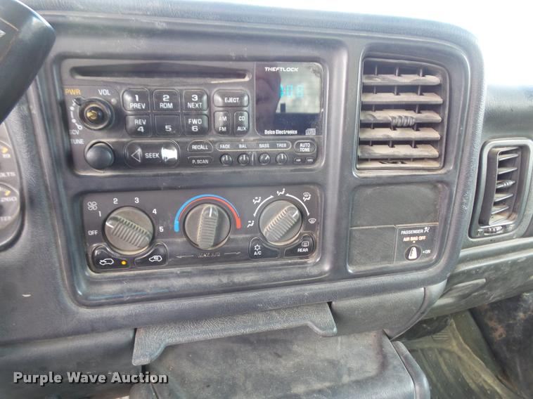 image for item DA1556 2002 Chevrolet Silverado 2500HD Ext. Cab pickup truck