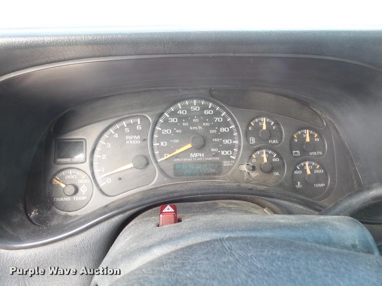 image for item DA1556 2002 Chevrolet Silverado 2500HD Ext. Cab pickup truck