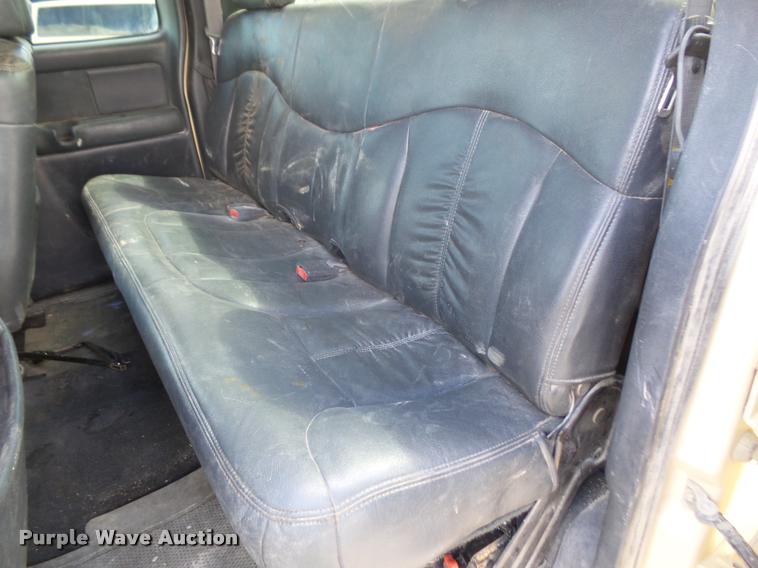 image for item DA1556 2002 Chevrolet Silverado 2500HD Ext. Cab pickup truck