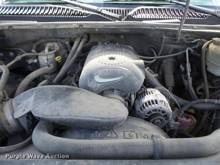 image for item DA1556 2002 Chevrolet Silverado 2500HD Ext. Cab pickup truck