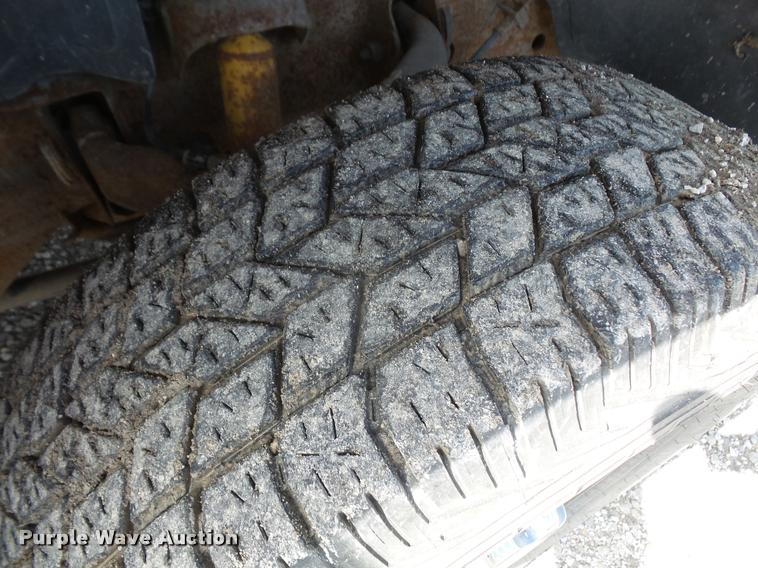 image for item DA1556 2002 Chevrolet Silverado 2500HD Ext. Cab pickup truck