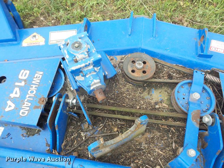 image for item DA1579 New Holland 914A mid mounted mower deck