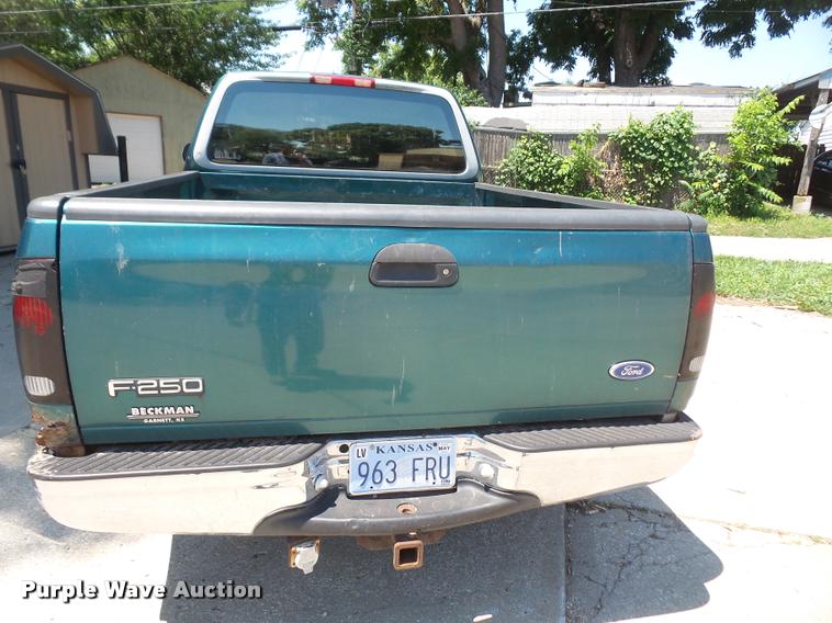 image for item DA1586 1997 Ford F250 SuperCab pickup truck
