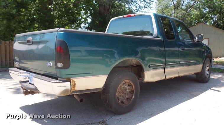 image for item DA1586 1997 Ford F250 SuperCab pickup truck