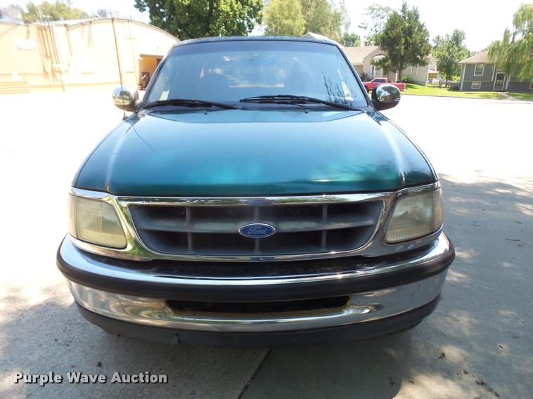 image for item DA1586 1997 Ford F250 SuperCab pickup truck