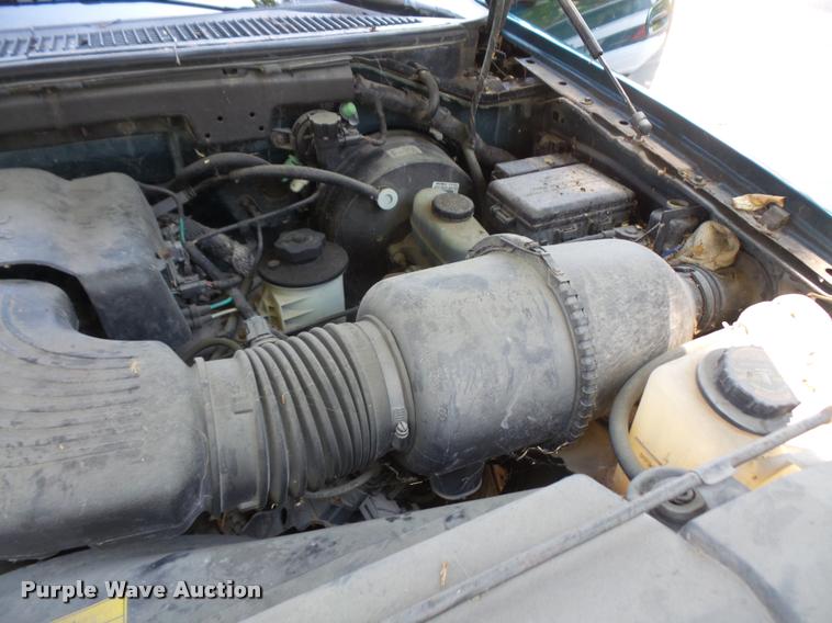 image for item DA1586 1997 Ford F250 SuperCab pickup truck