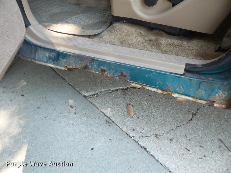 image for item DA1586 1997 Ford F250 SuperCab pickup truck