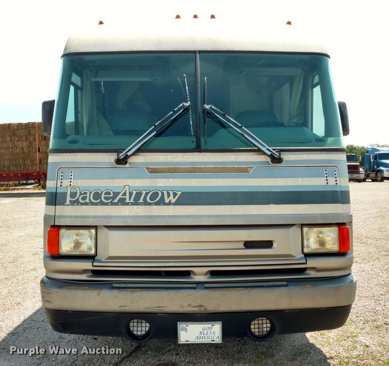 image for item DA5639 1994 Pace Arrow Fleetwood RV