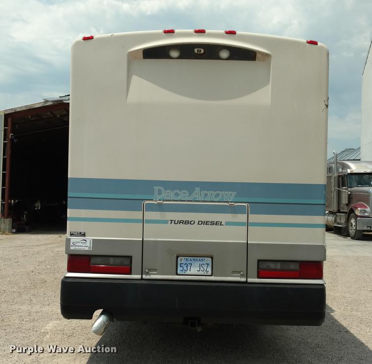 image for item DA5639 1994 Pace Arrow Fleetwood RV
