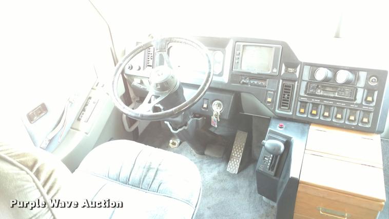 image for item DA5639 1994 Pace Arrow Fleetwood RV