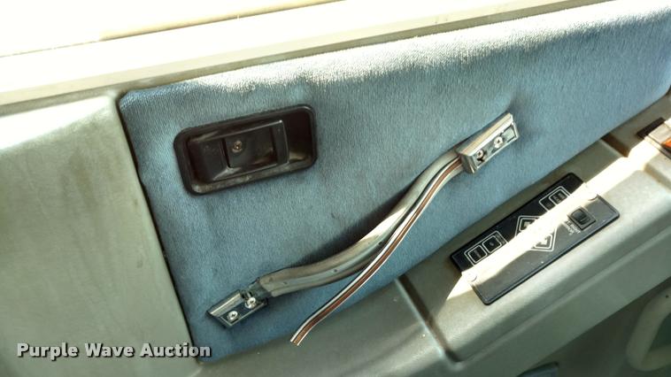 image for item DA5639 1994 Pace Arrow Fleetwood RV