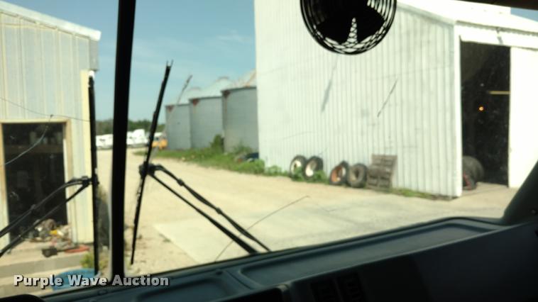 image for item DA5639 1994 Pace Arrow Fleetwood RV