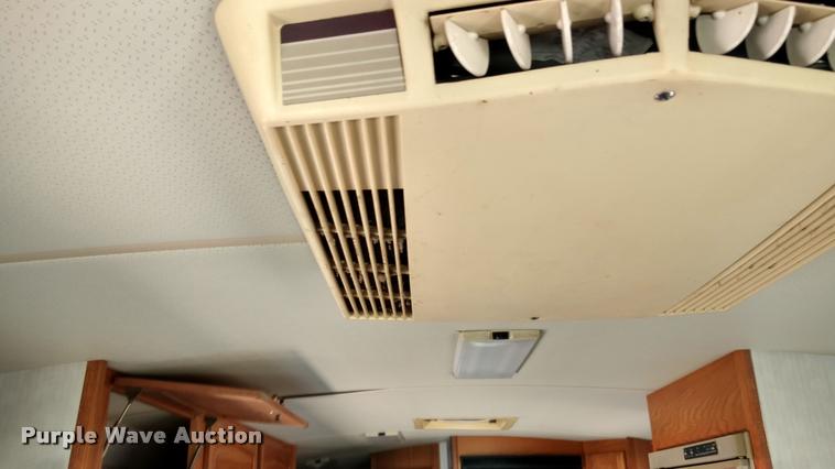 image for item DA5639 1994 Pace Arrow Fleetwood RV