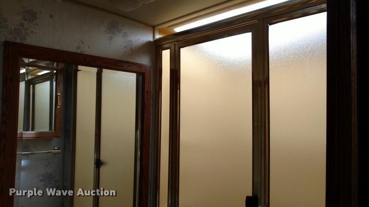 image for item DA5639 1994 Pace Arrow Fleetwood RV