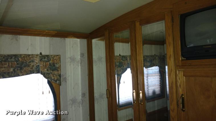 image for item DA5639 1994 Pace Arrow Fleetwood RV