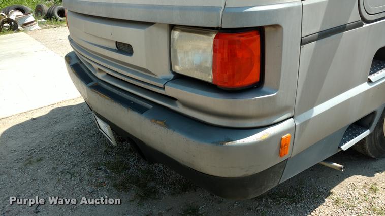 image for item DA5639 1994 Pace Arrow Fleetwood RV