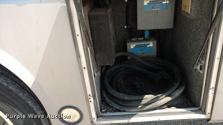 image for item DA5639 1994 Pace Arrow Fleetwood RV