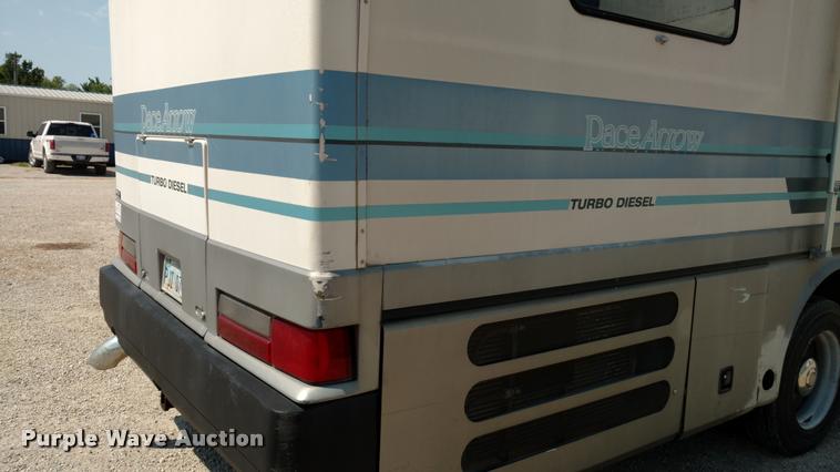 image for item DA5639 1994 Pace Arrow Fleetwood RV