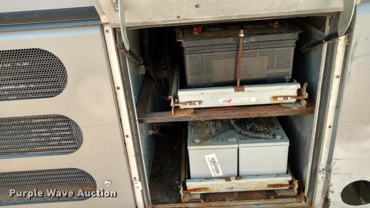 image for item DA5639 1994 Pace Arrow Fleetwood RV