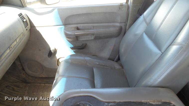 image for item DA7992 2008 Chevrolet Silverado 2500 Ext. Cab pickup truck