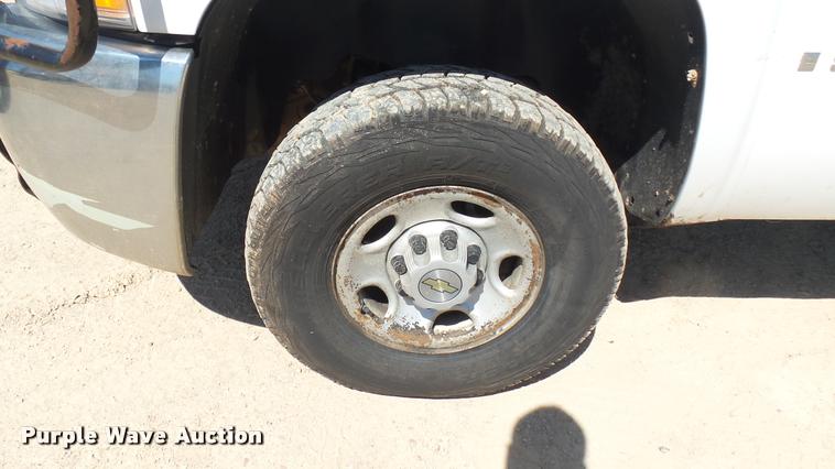 image for item DA7992 2008 Chevrolet Silverado 2500 Ext. Cab pickup truck