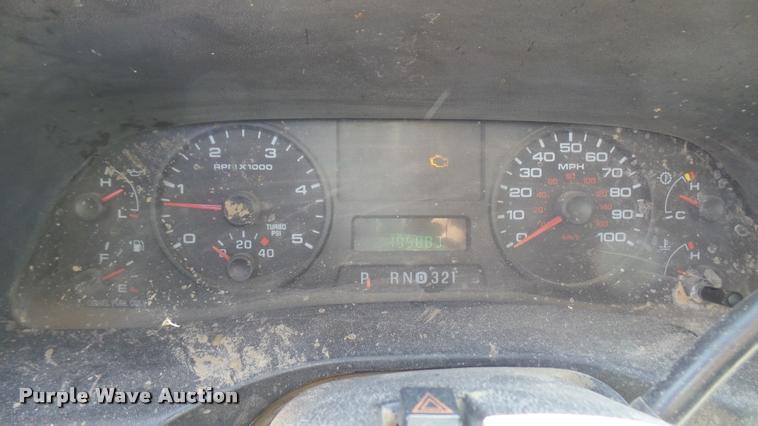 image for item DA7994 2006 Ford F250 Super Duty SuperCab flatbed pickup truck