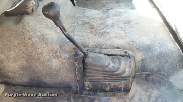 image for item DA7994 2006 Ford F250 Super Duty SuperCab flatbed pickup truck