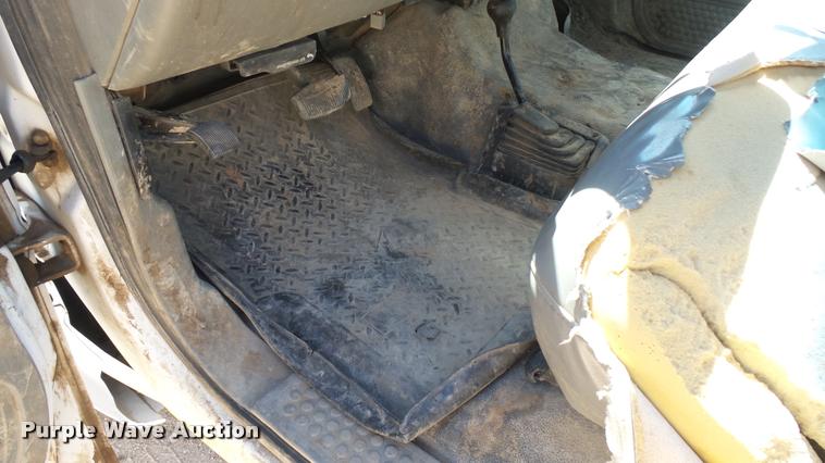 image for item DA7994 2006 Ford F250 Super Duty SuperCab flatbed pickup truck