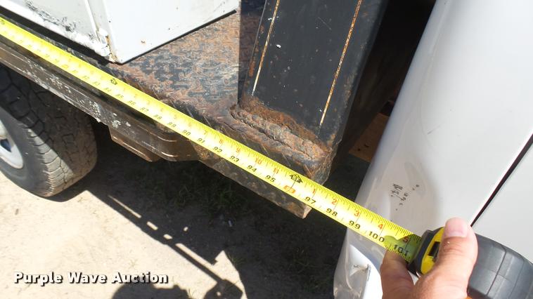 image for item DA7994 2006 Ford F250 Super Duty SuperCab flatbed pickup truck