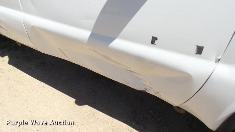 image for item DA7994 2006 Ford F250 Super Duty SuperCab flatbed pickup truck