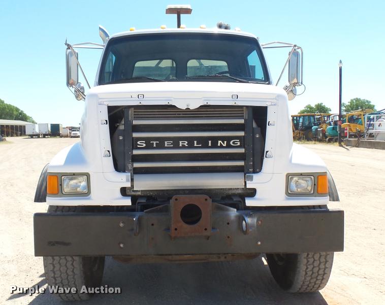 image for item DA7996 2002 Sterling flatbed truck