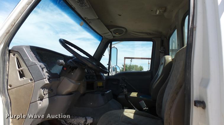 image for item DA7996 2002 Sterling flatbed truck