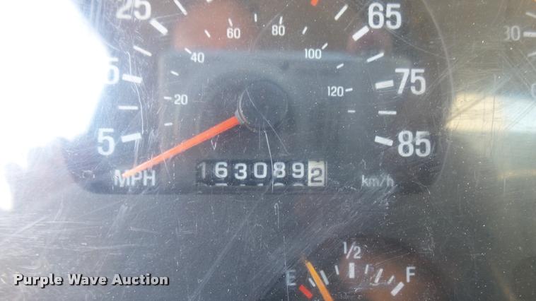 image for item DA7996 2002 Sterling flatbed truck