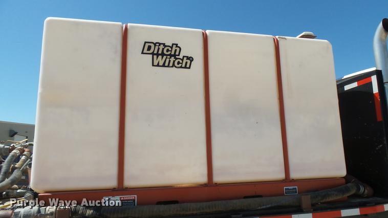 image for item DA7996 2002 Sterling flatbed truck