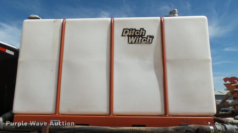 image for item DA7996 2002 Sterling flatbed truck