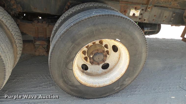 image for item DA7996 2002 Sterling flatbed truck