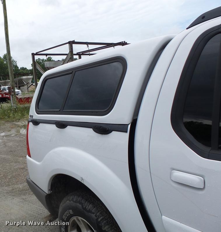 image for item DB1377 2002 Ford Explorer SUV