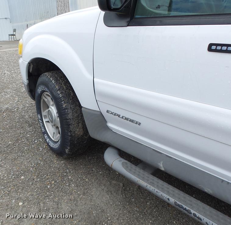 image for item DB1377 2002 Ford Explorer SUV