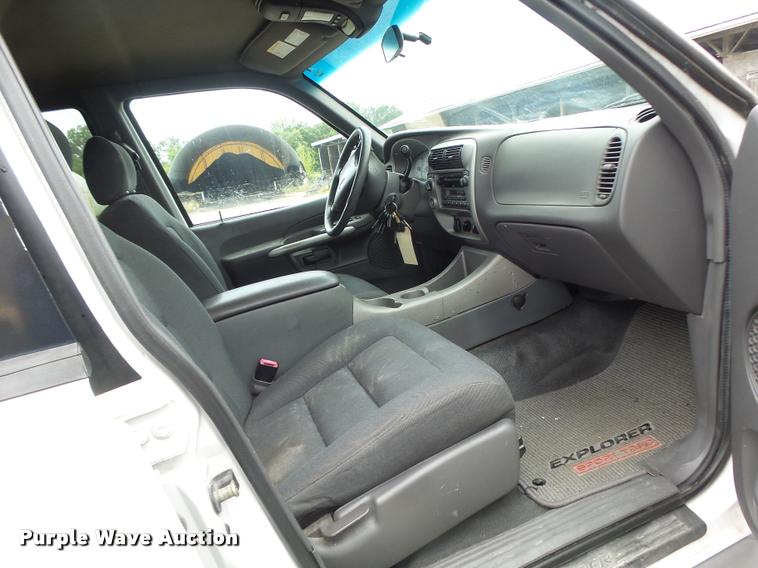 image for item DB1377 2002 Ford Explorer SUV