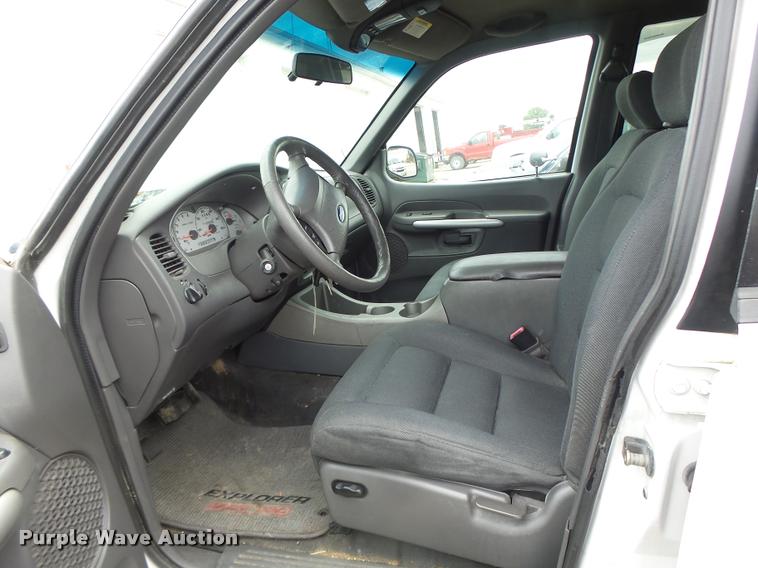 image for item DB1377 2002 Ford Explorer SUV