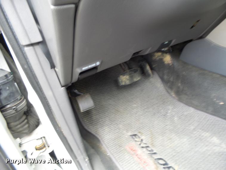 image for item DB1377 2002 Ford Explorer SUV