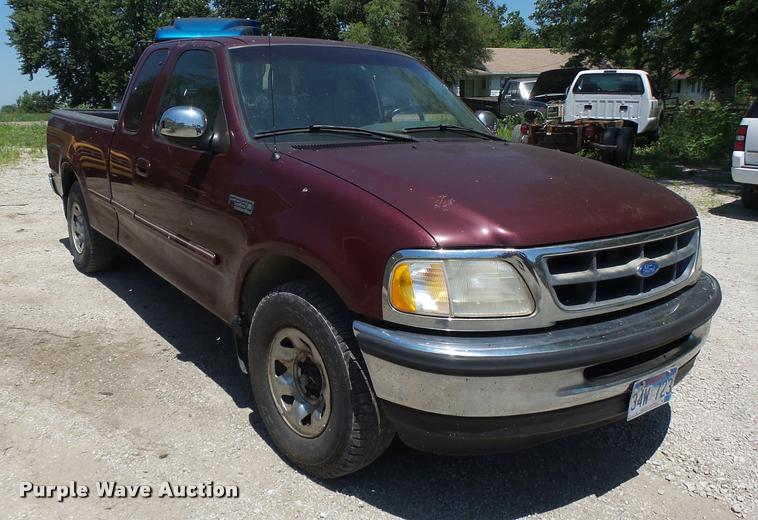 image for item DB1395 1997 Ford F250 SuperCab pickup truck