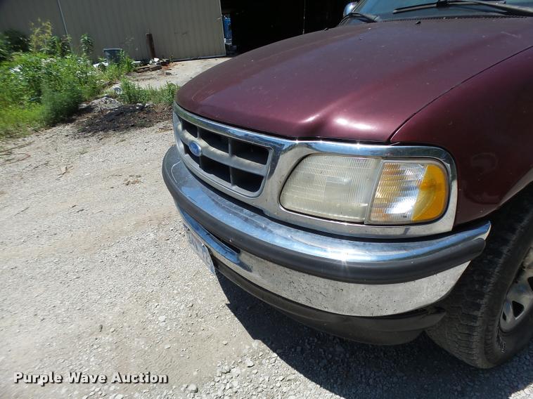 image for item DB1395 1997 Ford F250 SuperCab pickup truck