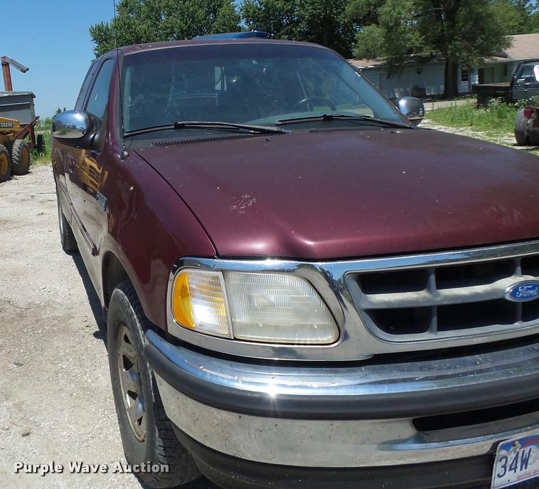 image for item DB1395 1997 Ford F250 SuperCab pickup truck