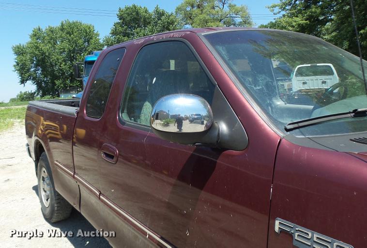 image for item DB1395 1997 Ford F250 SuperCab pickup truck