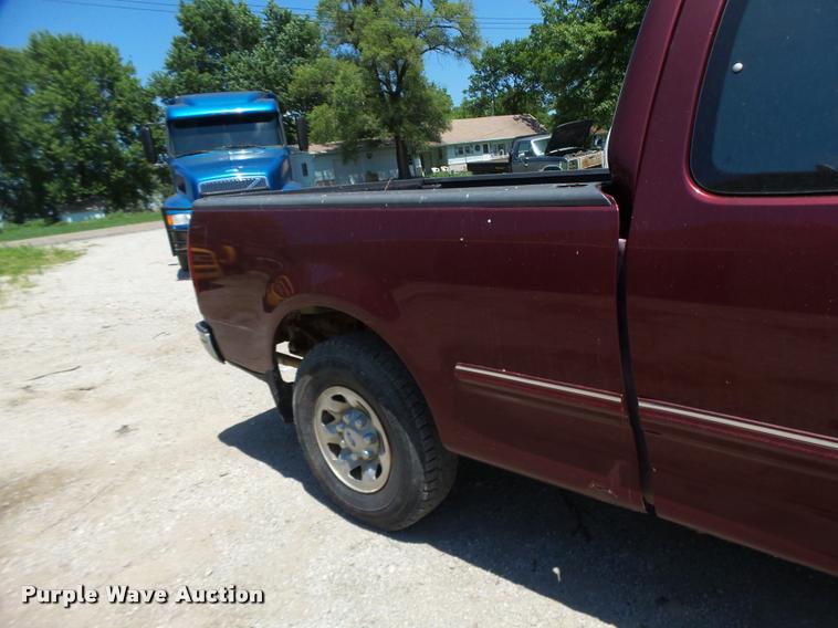 image for item DB1395 1997 Ford F250 SuperCab pickup truck