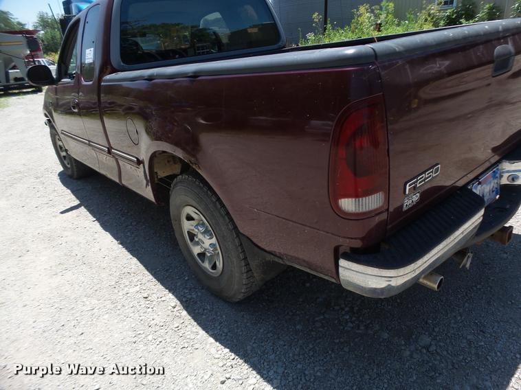 image for item DB1395 1997 Ford F250 SuperCab pickup truck