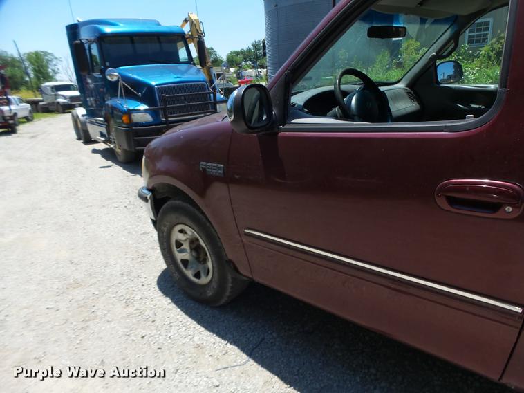 image for item DB1395 1997 Ford F250 SuperCab pickup truck