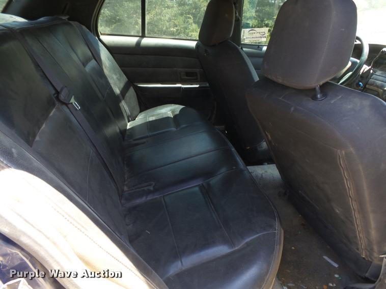 image for item DB2694 2010 Ford Crown Victoria Police Interceptor