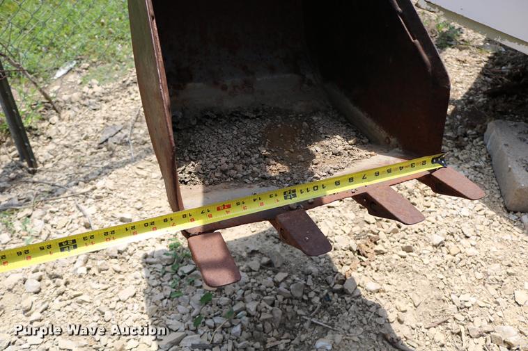 image for item DB9392 Case 360 trencher